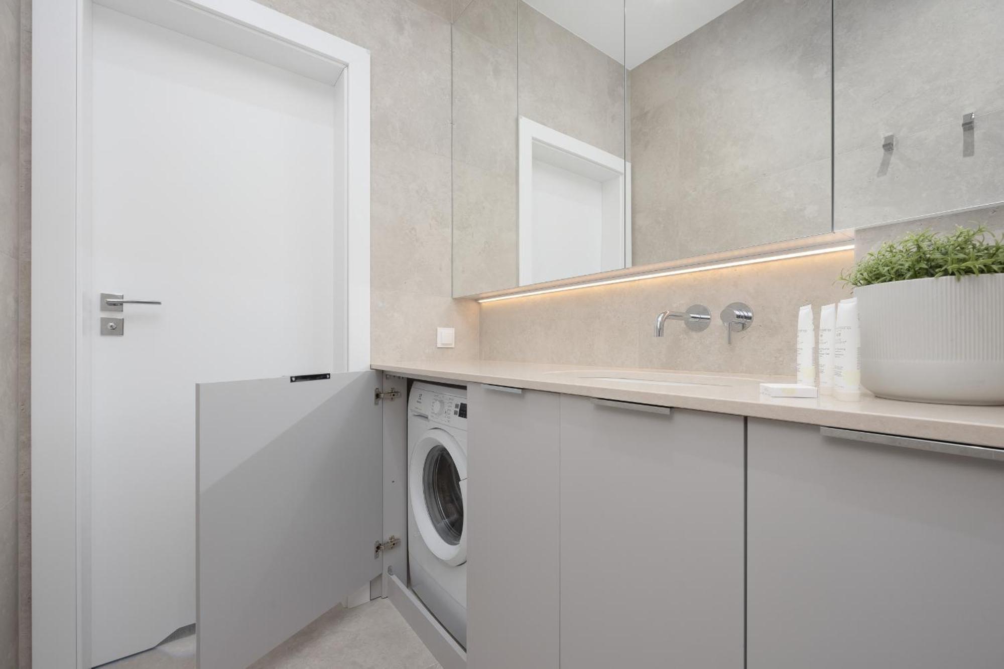 Apartamento Exclusive And Modern In With Air Conditioning And Desk By Renters Prestige